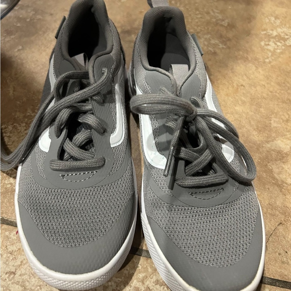 Vans, unisex, tennis shoes for kids
